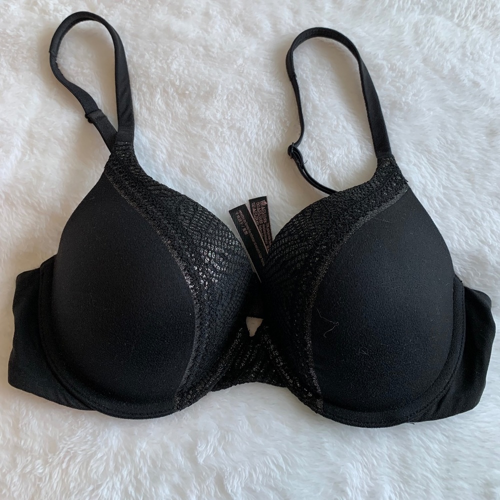 Victoria's Secret padded Body by Victoria Perfect Shape underwire bra